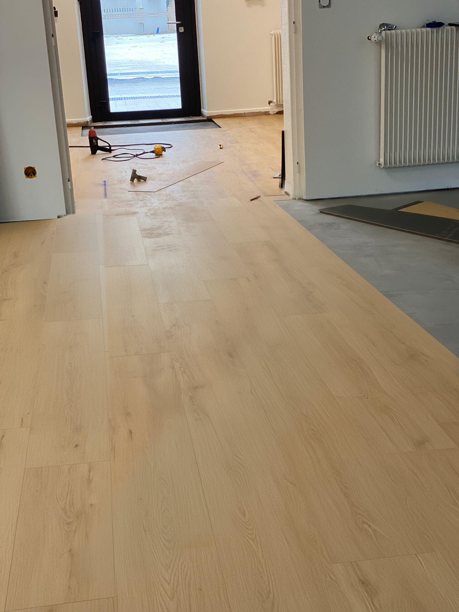 Hall vitré – dalles PVC